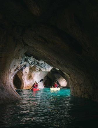 Kayak Catedrales de Mármol Cormorán caverna